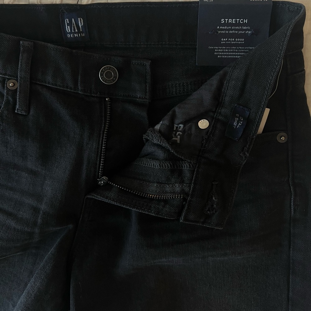 NWT GAP Black Denim Shorts - Picture 3 of 4